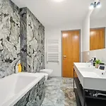 In Monarh Tower By Open House Apartment Timisoara