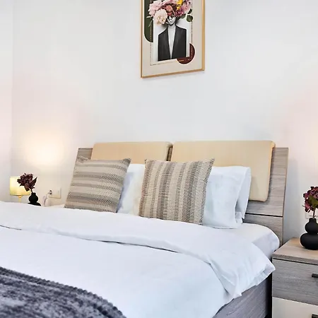 In Monarh Tower By Open House *