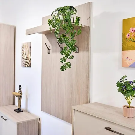 In Monarh Tower By Open House *