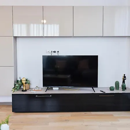 In Monarh Tower By Open House