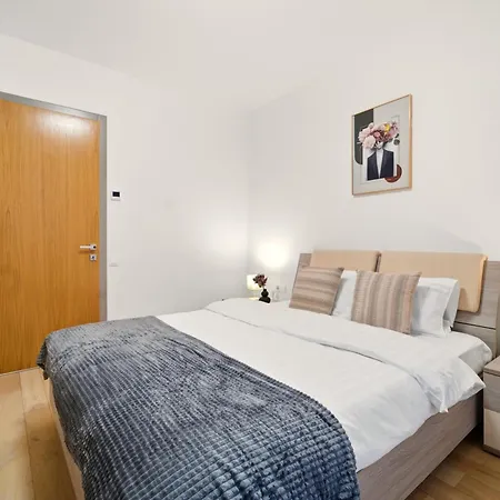 In Monarh Tower By Open House Апартаменты *