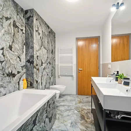 In Monarh Tower By Open House Апартаменты Тимишоара