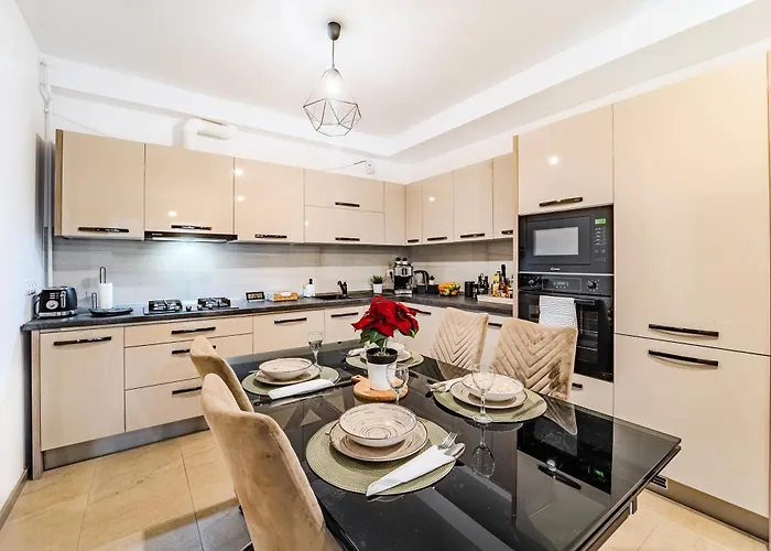 In Monarh Tower By Open House Appartamento