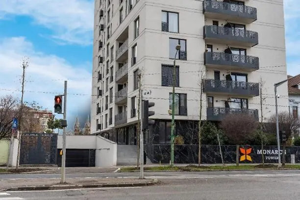 In Monarh Tower By Open House Appartamento