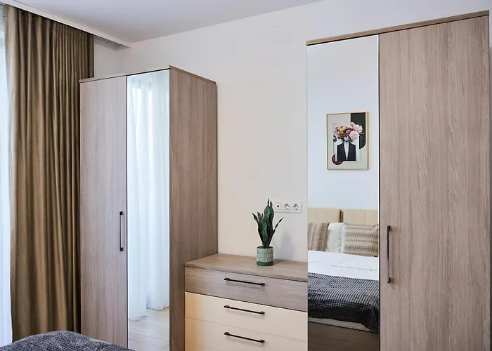 Appartamento In Monarh Tower By Open House *