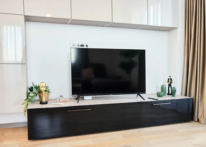 In Monarh Tower By Open House