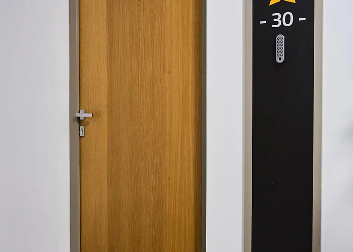 In Monarh Tower By Open House Appartamento