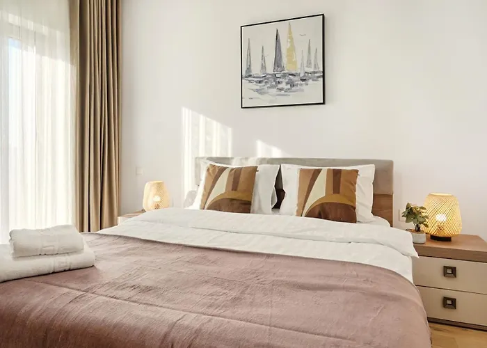 In Monarh Tower By Open House *