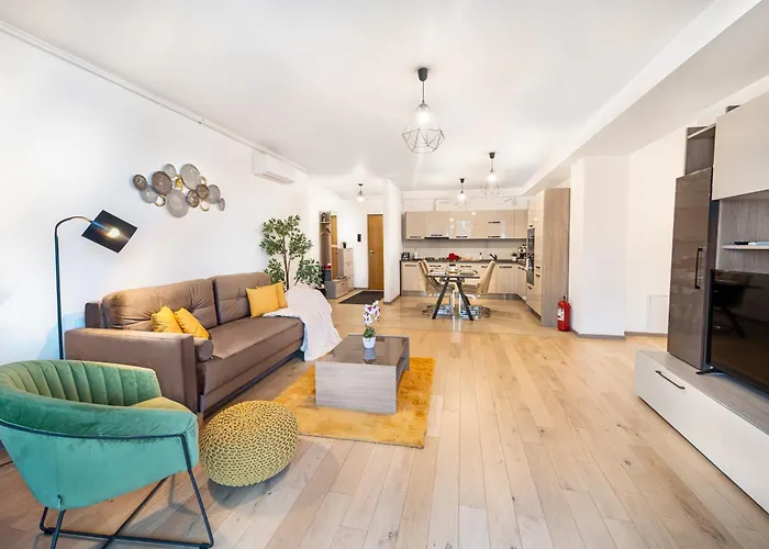 In Monarh Tower By Open House *