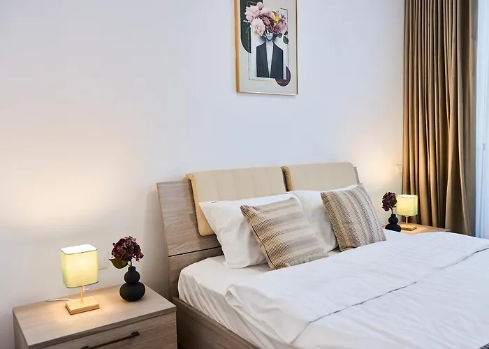 In Monarh Tower By Open House *