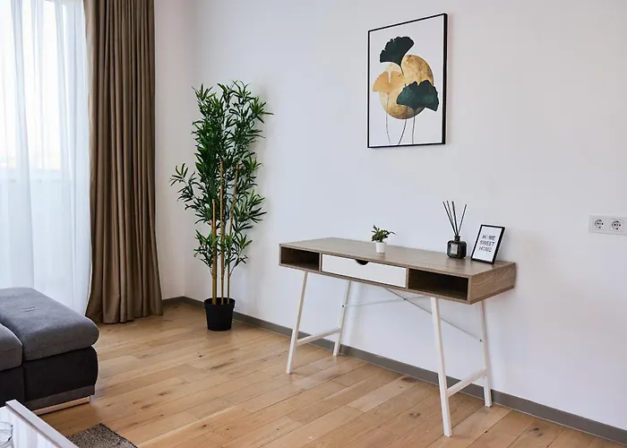 Apartament In Monarh Tower By Open House *